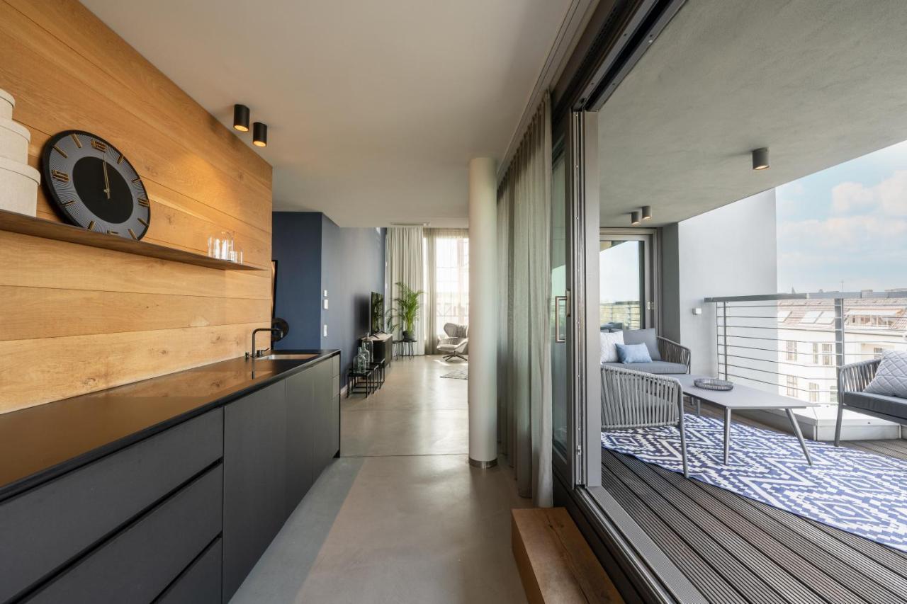 June Six West 3* Berlín